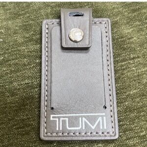 Tumi Luggage Tag Brown with Silver Logo Leather‎ Model 2022.